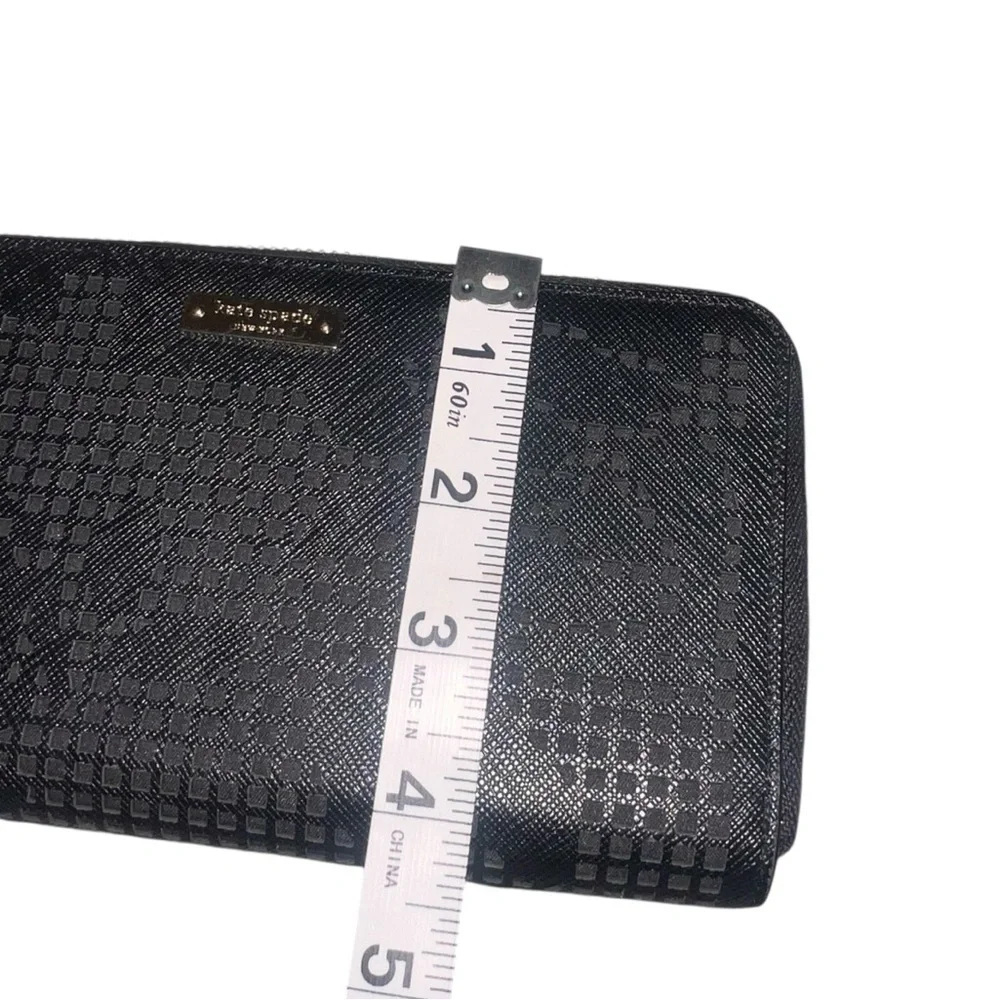 EUC Kate Spade Black Floral Cutout Wristlet Zip Around Long Wallet Clutch Gold